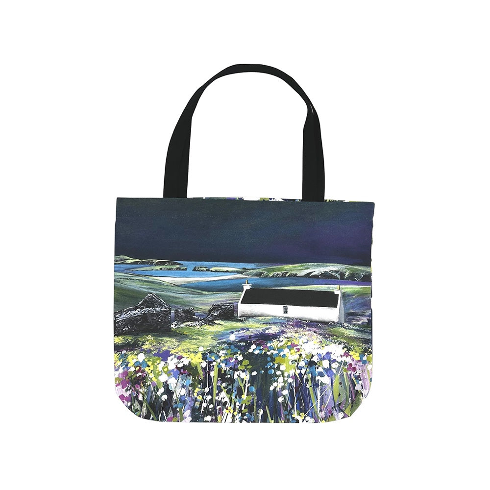 Mirrie dancers over St Ninian's Isle Tote Bag